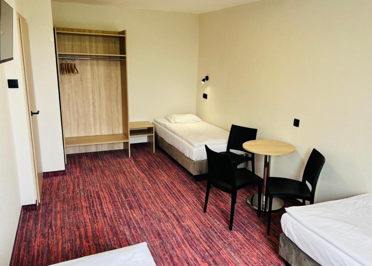 Rok Hotell Krasków